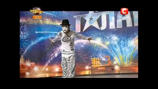 Киев Атай Омурзаков танцует как змея смотреть онлайн