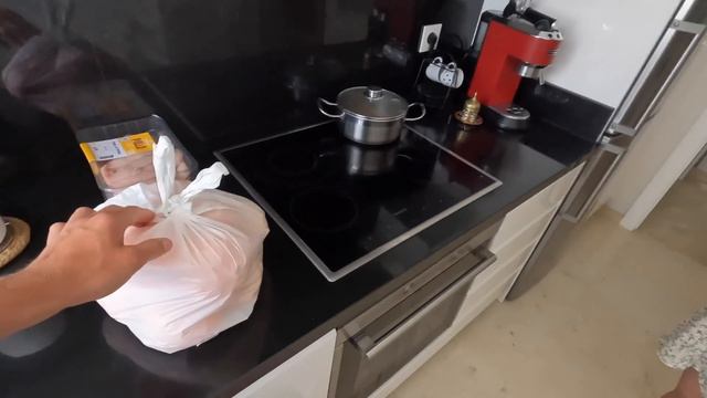 ЗАБРАЛИ МАШИНУ! Как я бегал за полицией... Сходил на испанский базар - жена довольна! смотреть онлайн