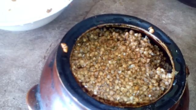 Гречка по- купечески с мясом в горшочке, запеченная в духовке. смотреть онлайн