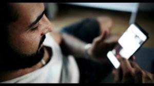 А жаль тебе я не жена.