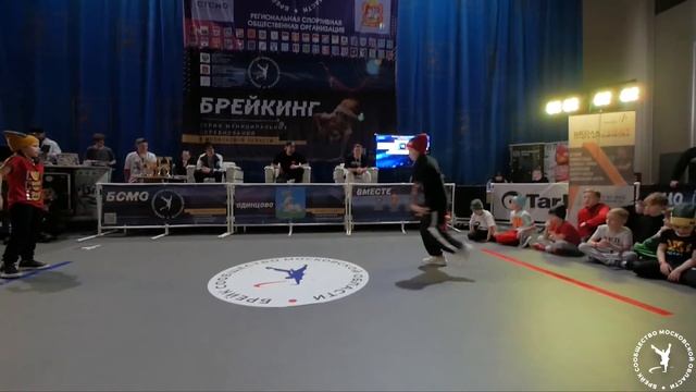 Arina vs Svetik l девочки 7-10 лет l 1/4 финала смотреть онлайн