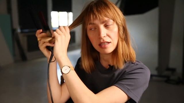 ДЕЛАЮ ЛОМАНЫЕ ЛОКОНЫ: моя супер быстрая укладка волос на утюжок смотреть онлайн