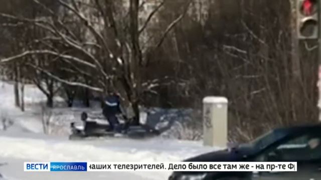 Уставшие от нечищеных дорог ярославцы начали ездить по тротуарам на снегоходах смотреть онлайн