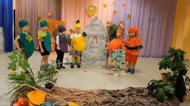 Театральная постановка " Как лучок друзей искал". Старшая группа ДО МОУ СОШ х. Лебяжья Поляна. смотреть онлайн
