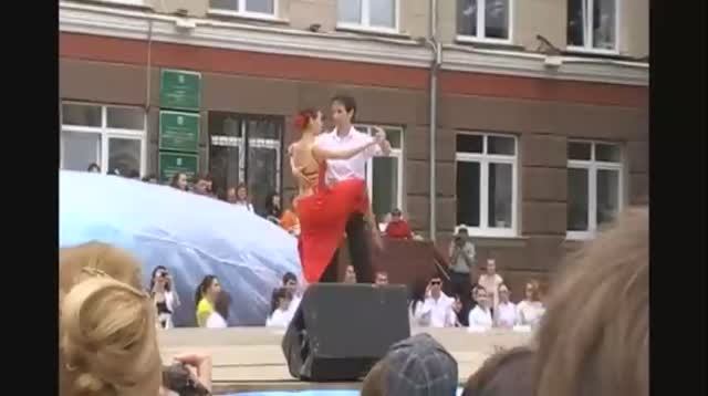 Выпускной на площади, г. Октябрьский, 24 мая 2013