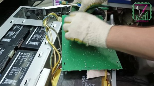 Ремонт ИБП APC sua1500rmi2u Моргают все индикаторы | remontibp.ru