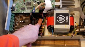 Ресивер Yamaha не включается, или выключается через короткое время. Yamaha RX-V559. Ремонт. Разборк