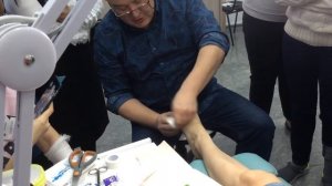 Наложение повязки на мизинец.