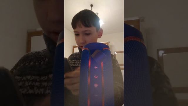Обзор на колонку:Портативная Bluetooth колонка PBS-130 С LED ПОДСВЕТКОЙ СИНЯЯ смотреть онлайн