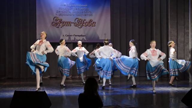 "Крутуха" хореограф.коллектив "Улыбка" МБУ ДО "ДШИ р.п.Тайтурка" смотреть онлайн