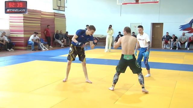 РУССКИЙ ВОИН против ДРОНА !! Хороший Бой ! смотреть онлайн