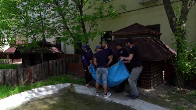 Сухопутные черепахи Московского зоопарка переехали в летний вольер смотреть онлайн