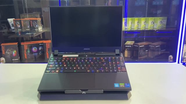 Laptop Aorus 15 XE5 смотреть онлайн
