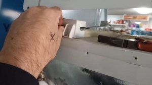 Замена термостата у витринного холодильника "Бирюса"