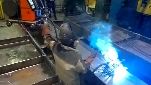 Механизм перемещения сварочной горелки Noboruder смотреть онлайн