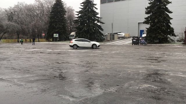 volvo v40 cross country t4 190 awd смотреть онлайн