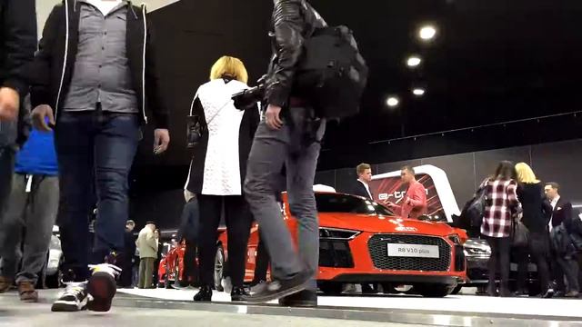 Audi R8 V10 Motor Show 2016 смотреть онлайн