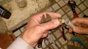 Порыв металлопластиковой трубы... Сложный ремонт восстановления.