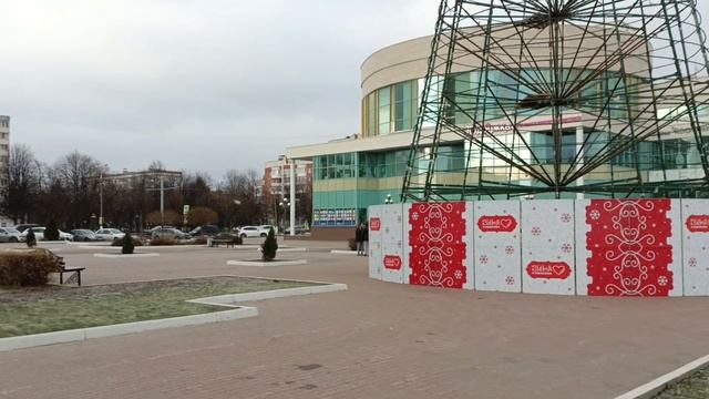 Монтаж главной новогодней ёлки в городе Коломна. смотреть онлайн