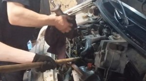 Демонтаж форсунки с Форда конекта 1.8 дизель