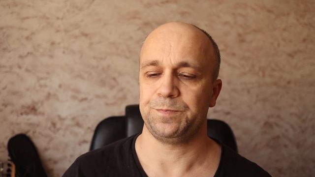 Это упражнение поможет растянуть мышцы шеи и расслабить шею смотреть онлайн