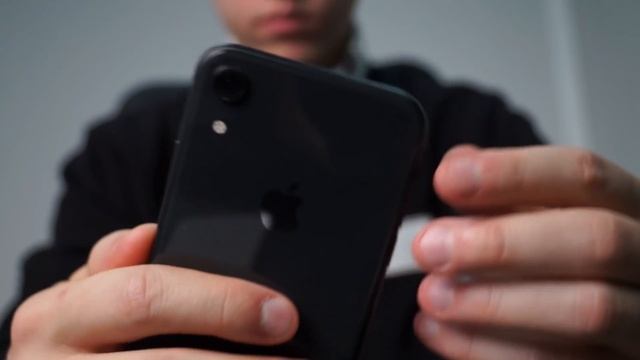Обзор iPhone XR и сравнение с iPhone X и XS смотреть онлайн
