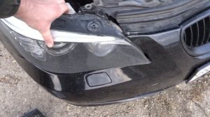 Снимаем фару BMW e60. Ищем сигналы.