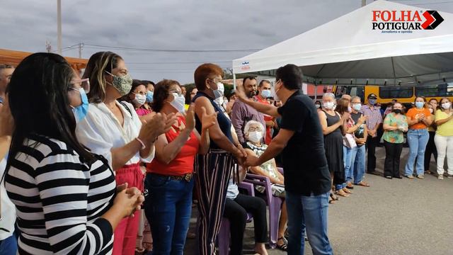 Prefeito de Caraúbas Juninho Alves entrega a população Praça João Bosco Benevides e um ônibus novo смотреть онлайн