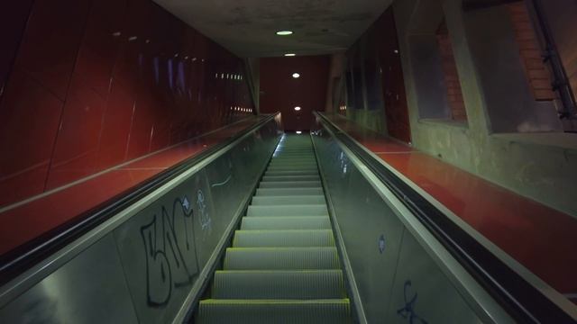 Walking in Stockholm, Sweden - Downtown City Evening Stroll смотреть онлайн