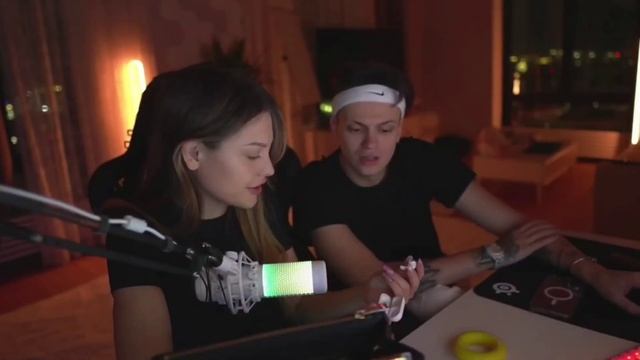 ОТКУДА У ДИЛАРЫ НАУШНИКИ БУСТЕРА? смотреть онлайн