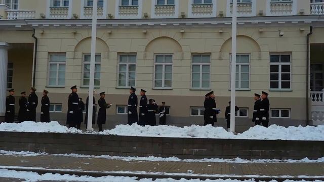 Cмена флагов у президентского дворца в Вильнюсе смотреть онлайн