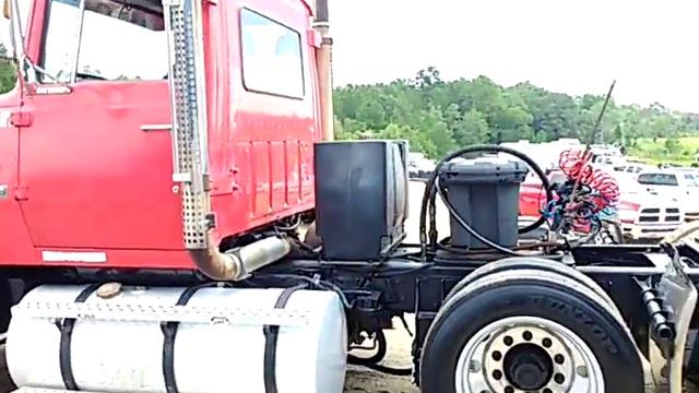 1987 FORD LTL 9000 TRI/A DAY CAB TRUCK TRACTOR смотреть онлайн