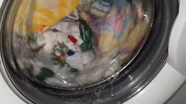 LG F80B9LD: старт стирки постели:одежда малыша 95,800,суперполоскание, интенсивная смотреть онлайн