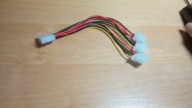 Китай это всё - 4Pin Molex Мужской 3 Порты и разъёмы
