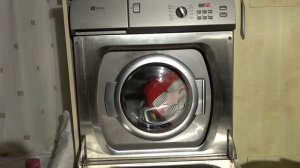 Quick 40'c washing brand new Disney Cars bed covers - Maytag /Asko MAF8705AES