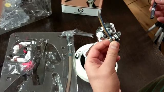 Распаковка Фигурки Гендзи из Овервотч смотреть онлайн