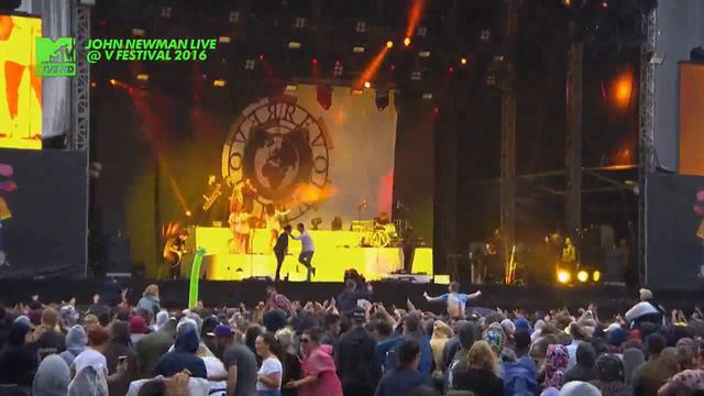 JOHN NEWMAN - Love Me Again LIVE @ V FESTIVAL 2016 смотреть онлайн