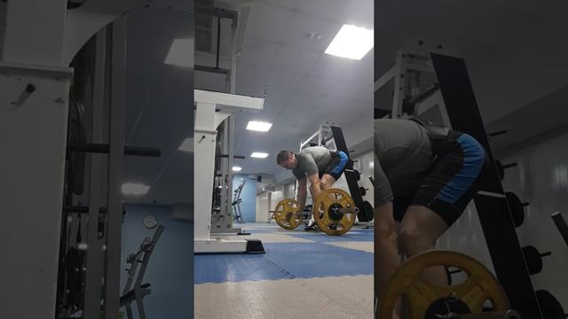 Подъем штанги на бицепс 55 кг прямой гриф смотреть онлайн