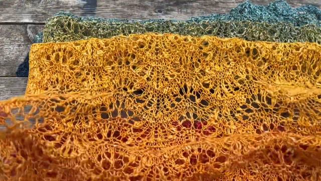 Палантин спицами "Осенний сад" смотреть онлайн