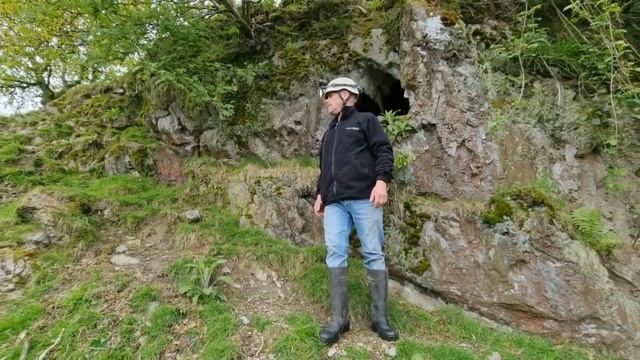 We find NEW MYSTERY mine in friends back YARD! смотреть онлайн