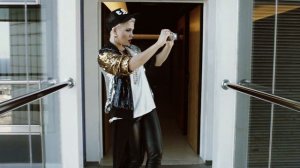 Тина Кузнецова - Живу улыбаясь (официальный видеоклип)