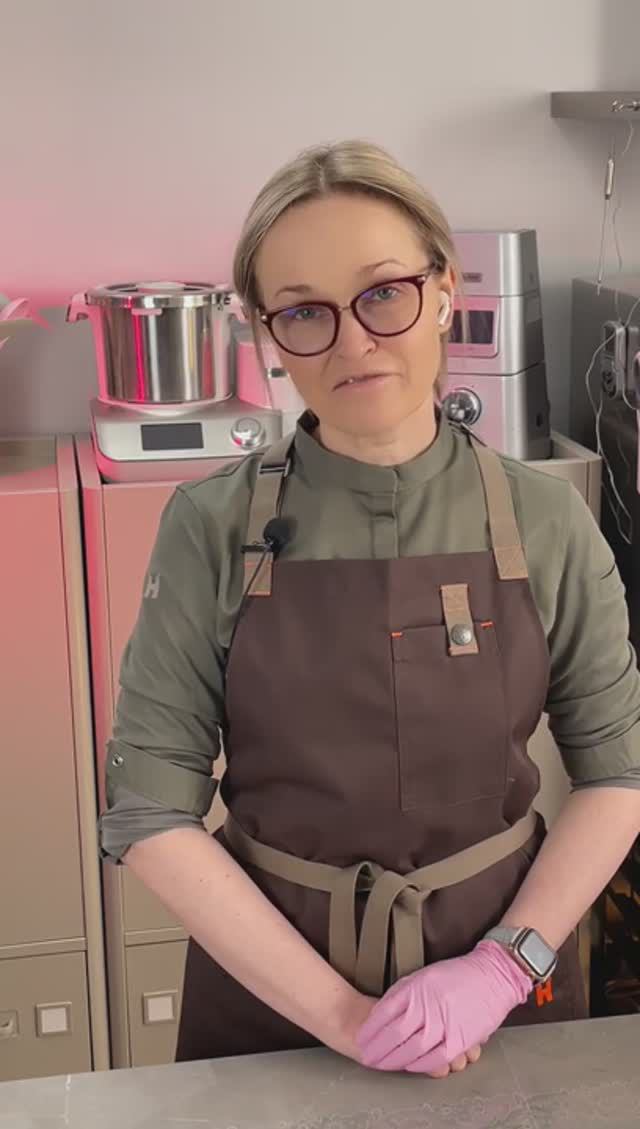 Как правильно окрасить белый шоколад в нужный цвет и создать из него кружевной шоколадный декор смотреть онлайн