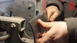 Как сделать крутой топорик из рессоры и железа