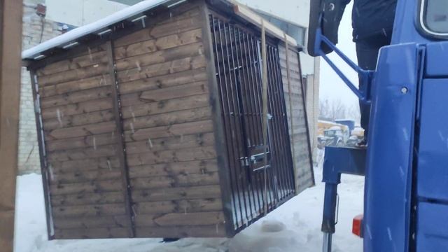 Вольер для собаки с теплой будкой из дерева смотреть онлайн
