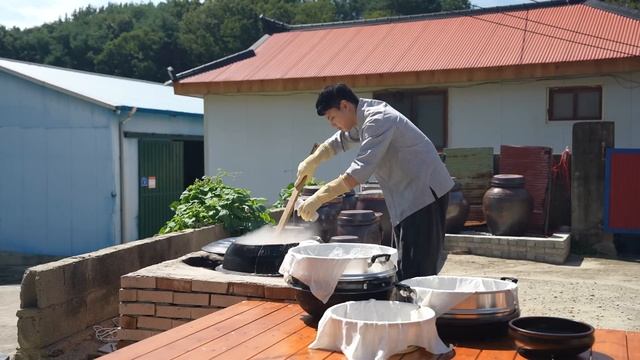맷돌로 갈아 손두부를 만들었어요 #두부만들기 #두부 #순두부 #tofu смотреть онлайн