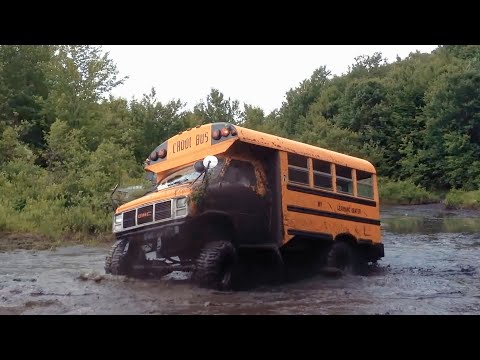 Автобус застрял на бездорожье | Какой автобус лучший на бездорожье? смотреть онлайн