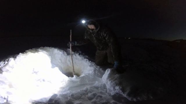 Зимняя рыбалка в Суровой Якутии! Ночной хищник северных рек! НОВИНКА! 24/12/21 смотреть онлайн