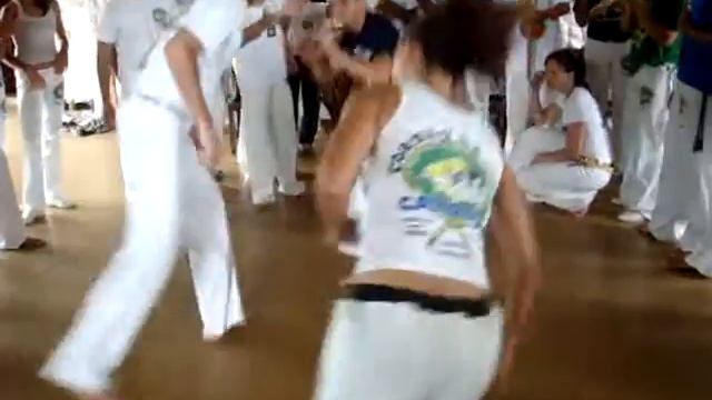 Capoeira Cordão de Ouro CDO - Batizado 2009 Sorocaba смотреть онлайн