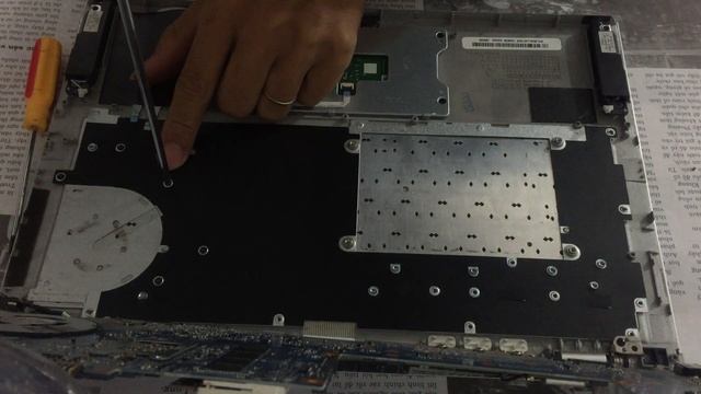 Thay bàn phím và vệ sinh laptop SONY VAIO SVT131A11L - Phần 1 смотреть онлайн