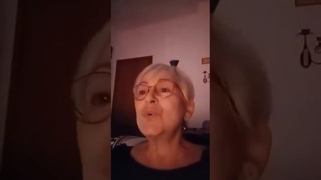 Итальянцы поют «Катюшу» так они решили поддержать Россию и называют нас «братьями». смотреть онлайн